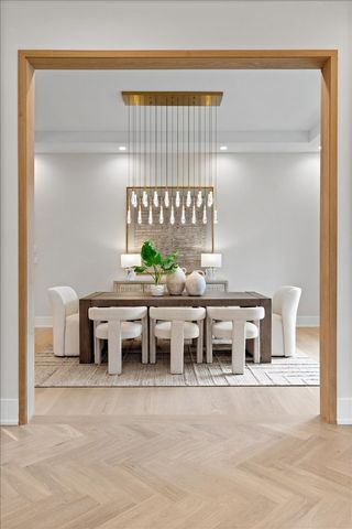 104 S Monroe Street, Hinsdale, IL 60521