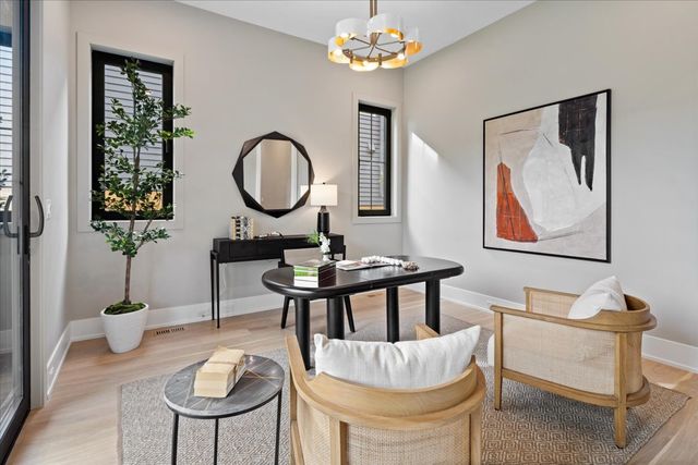 104 S Monroe Street, Hinsdale, IL 60521