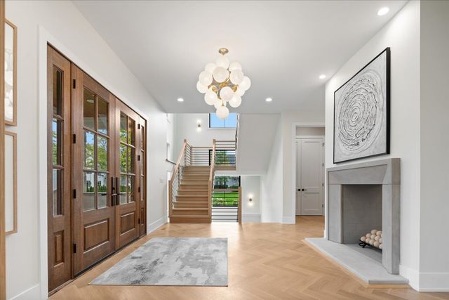 104 S Monroe Street, Hinsdale, IL 60521