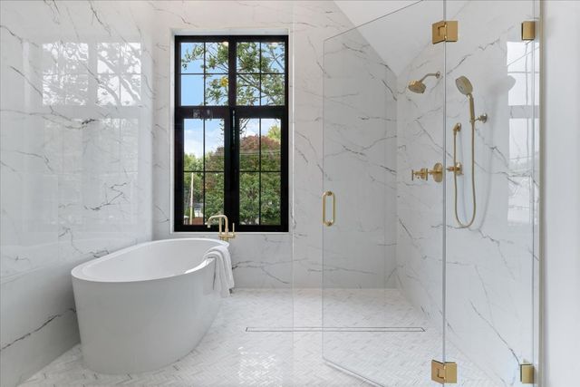 104 S Monroe Street, Hinsdale, IL 60521