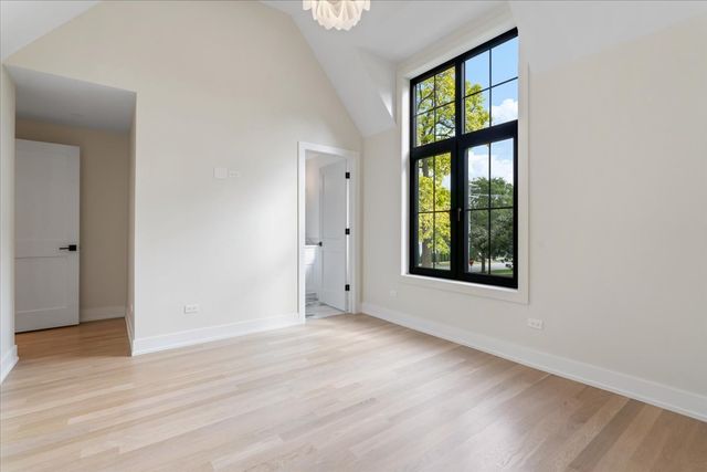 104 S Monroe Street, Hinsdale, IL 60521