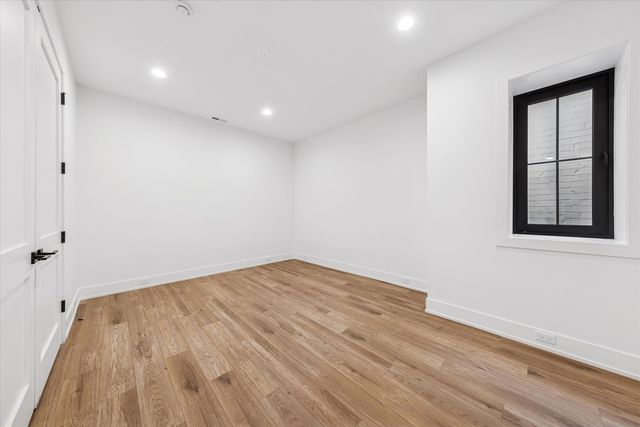 104 S Monroe Street, Hinsdale, IL 60521