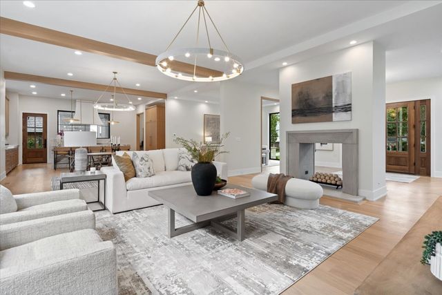 104 S Monroe Street, Hinsdale, IL 60521