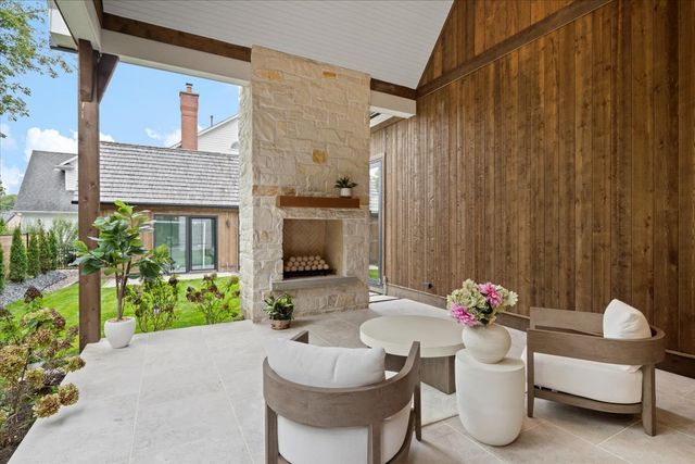 104 S Monroe Street, Hinsdale, IL 60521