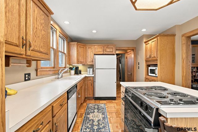 742 E 4Th Street, Fremont, NE 68025