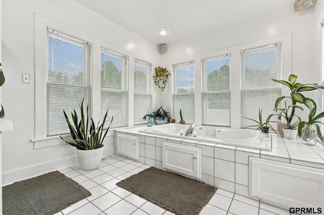 742 E 4Th Street, Fremont, NE 68025