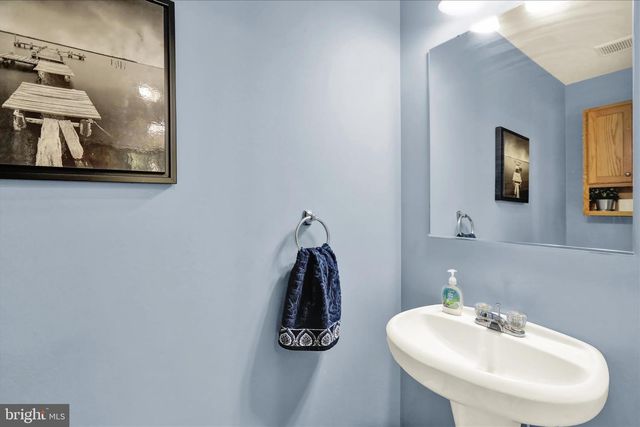 47 BEVERLY DR, Myerstown, PA 17067