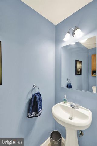 47 BEVERLY DR, Myerstown, PA 17067