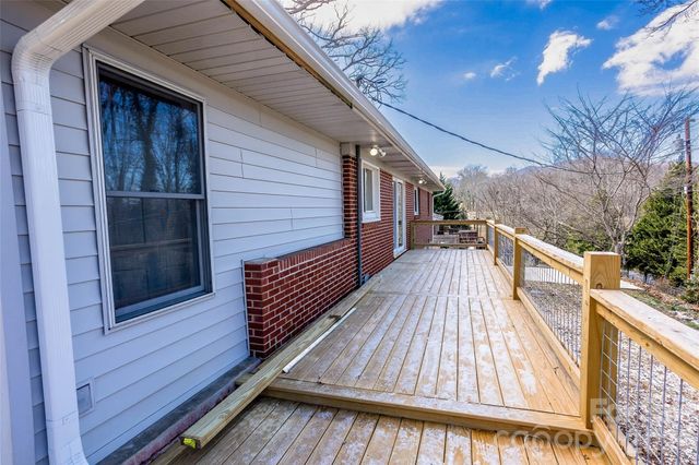 67 Fairlane Drive, Waynesville, NC 28786