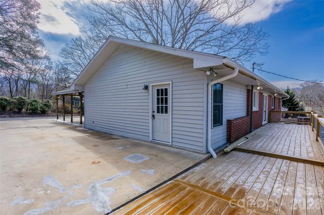 67 Fairlane Drive, Waynesville, NC 28786