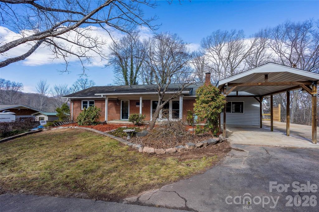 67 Fairlane Drive, Waynesville, NC 28786