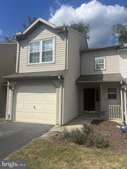 123 HIDDENWOOD DR, Harrisburg, PA 17110
