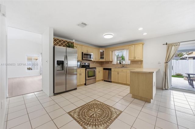 14600 Ashland Pl, Davie, FL 33325