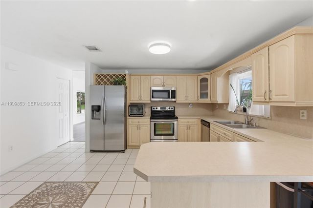 14600 Ashland Pl, Davie, FL 33325