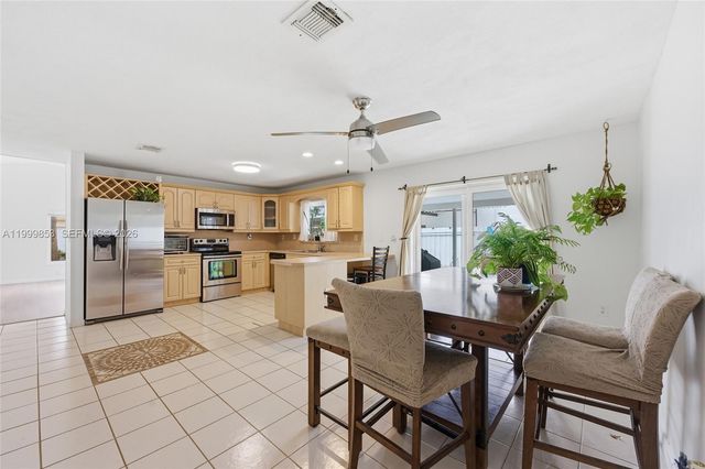 14600 Ashland Pl, Davie, FL 33325