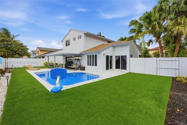 14600 Ashland Pl, Davie, FL 33325