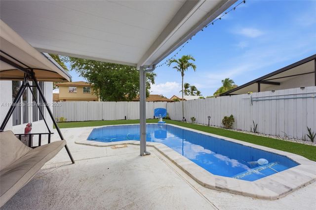 14600 Ashland Pl, Davie, FL 33325