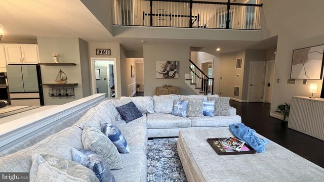 15814 DUNBARS SAWMILL DR, Haymarket, VA 20169