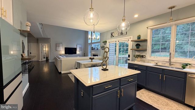 15814 DUNBARS SAWMILL DR, Haymarket, VA 20169