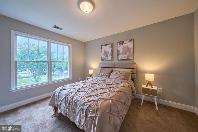 15814 DUNBARS SAWMILL DR, Haymarket, VA 20169