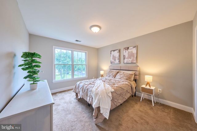 15814 DUNBARS SAWMILL DR, Haymarket, VA 20169
