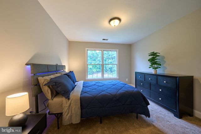 15814 DUNBARS SAWMILL DR, Haymarket, VA 20169