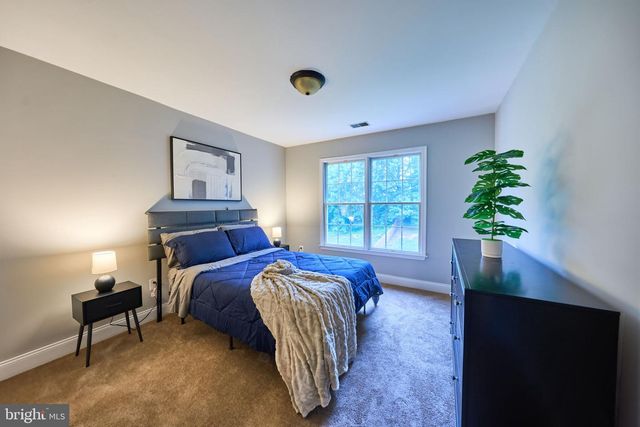 15814 DUNBARS SAWMILL DR, Haymarket, VA 20169
