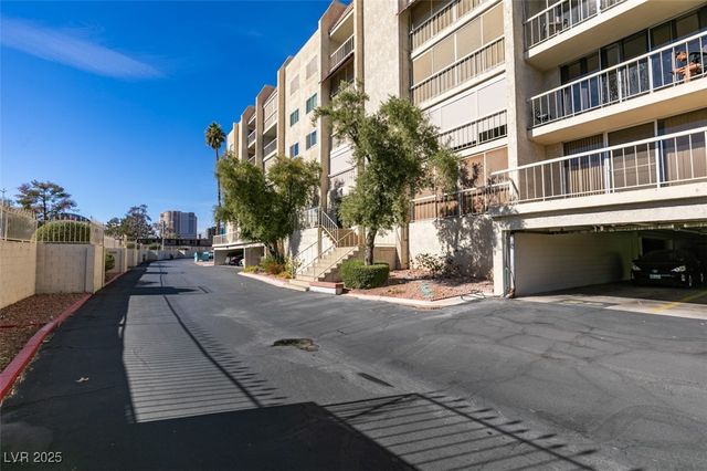 730 South Royal Crest Circle 426, Las Vegas, NV 89169
