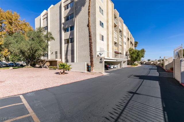 730 South Royal Crest Circle 426, Las Vegas, NV 89169