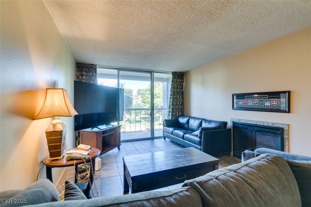 730 South Royal Crest Circle 426, Las Vegas, NV 89169