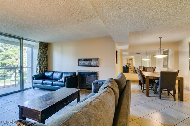 730 South Royal Crest Circle 426, Las Vegas, NV 89169