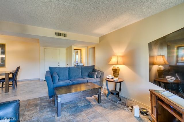 730 South Royal Crest Circle 426, Las Vegas, NV 89169