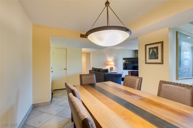 730 South Royal Crest Circle 426, Las Vegas, NV 89169