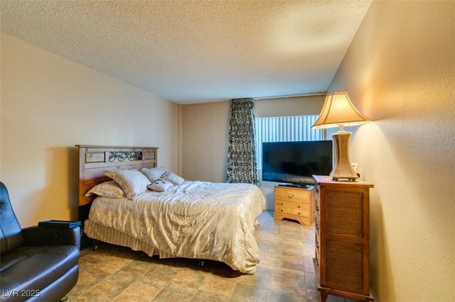 730 South Royal Crest Circle 426, Las Vegas, NV 89169