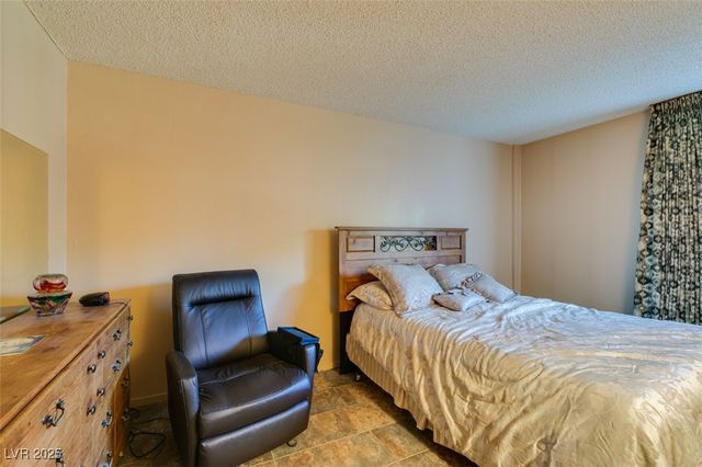 730 South Royal Crest Circle 426, Las Vegas, NV 89169