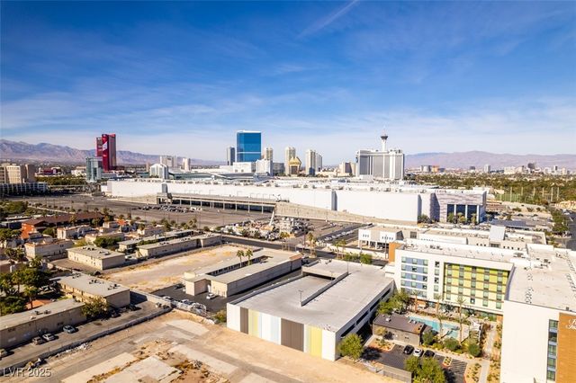 730 South Royal Crest Circle 426, Las Vegas, NV 89169