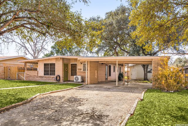 4618 Lakewood, San Antonio, TX 78220