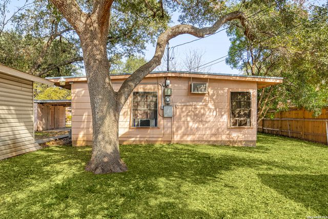 4618 Lakewood, San Antonio, TX 78220