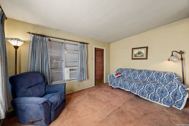 4618 Lakewood, San Antonio, TX 78220