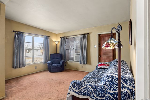 4618 Lakewood, San Antonio, TX 78220