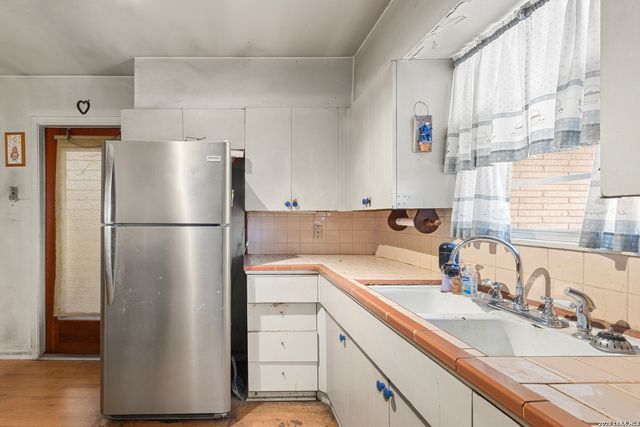 4618 Lakewood, San Antonio, TX 78220