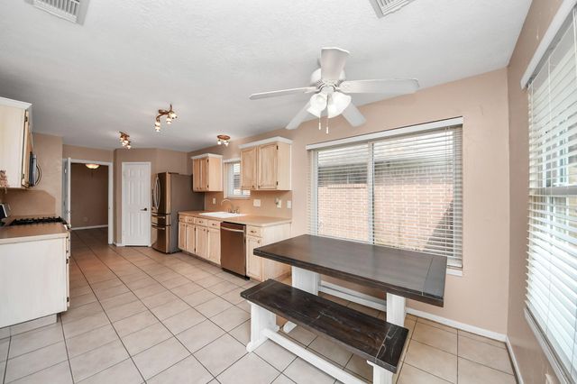 4747 Widerop Lane, Friendswood, TX 77546