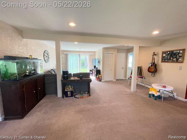 28331 Seneca Street, Flat Rock, MI 48134