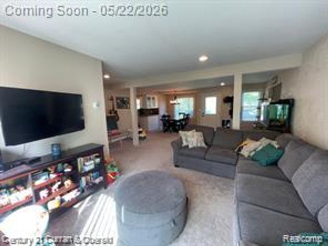 28331 Seneca Street, Flat Rock, MI 48134