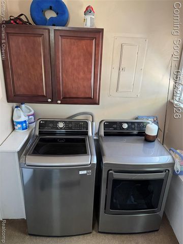 28331 Seneca Street, Flat Rock, MI 48134