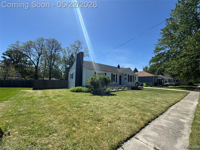 28331 Seneca Street, Flat Rock, MI 48134