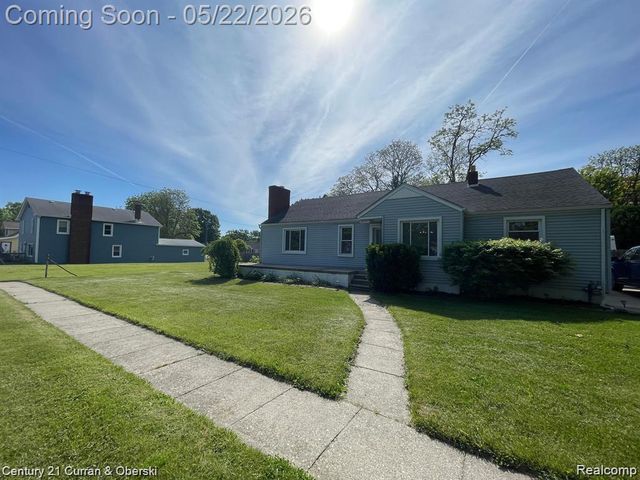 28331 Seneca Street, Flat Rock, MI 48134
