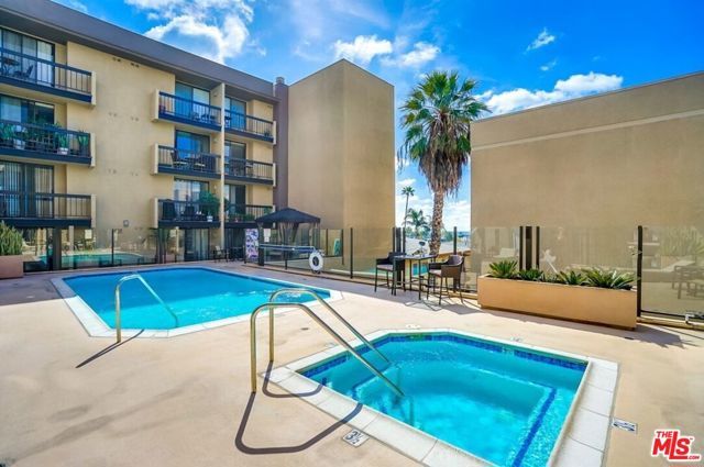 7320 Hawthorn Avenue 203, Los Angeles, CA 90046