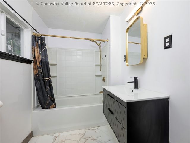 854 Stover Street, St Albans, WV 25177