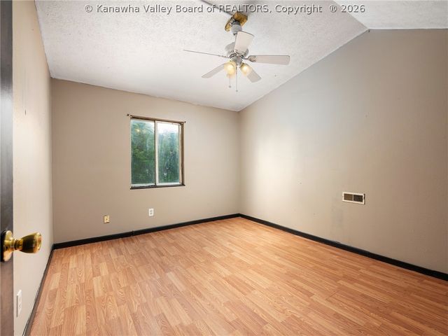 854 Stover Street, St Albans, WV 25177